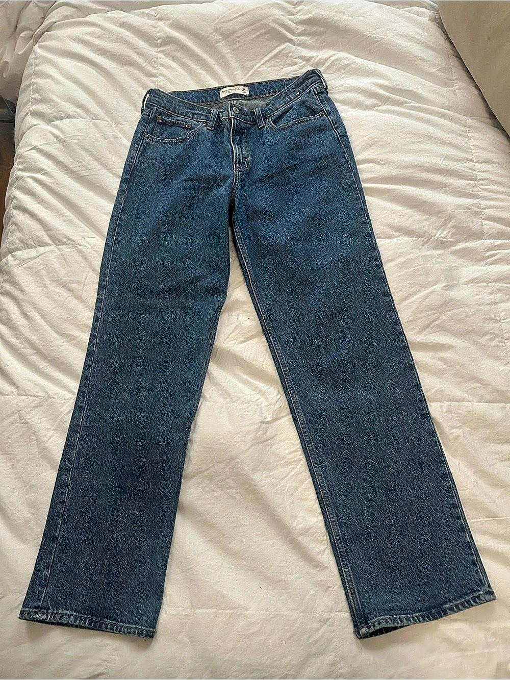 Abercrombie & Fitch The 90s Straight Mid Rise Jean Women's Size 29 Regular